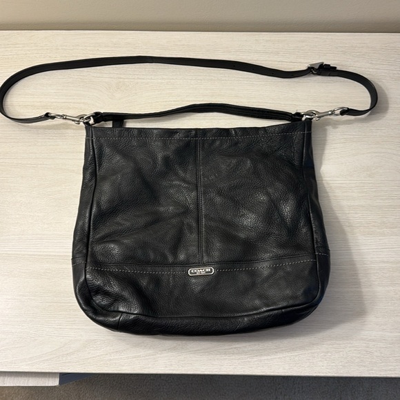 Coach Black Park Pebble Grain Leather Hobo Bag w/ Crossbody Strap VGUC - Picture 1 of 10